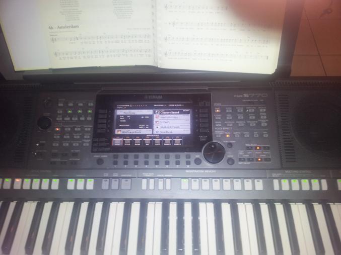 Cours de piano/arrangeur gratuit