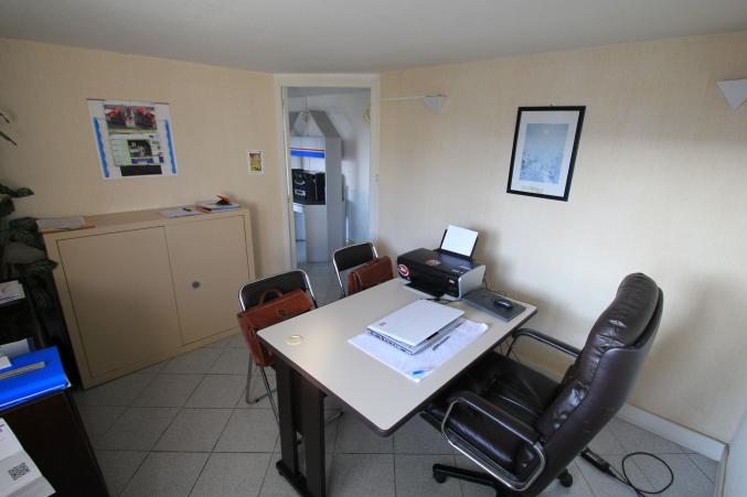 A vendre local commercial ou maison