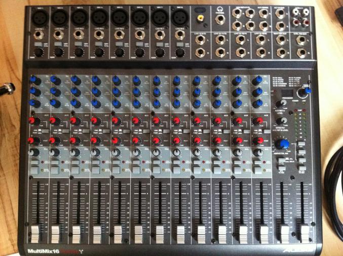 Alesis MultiMix 16 FireWire