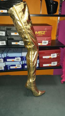 Cuissarde or metallic