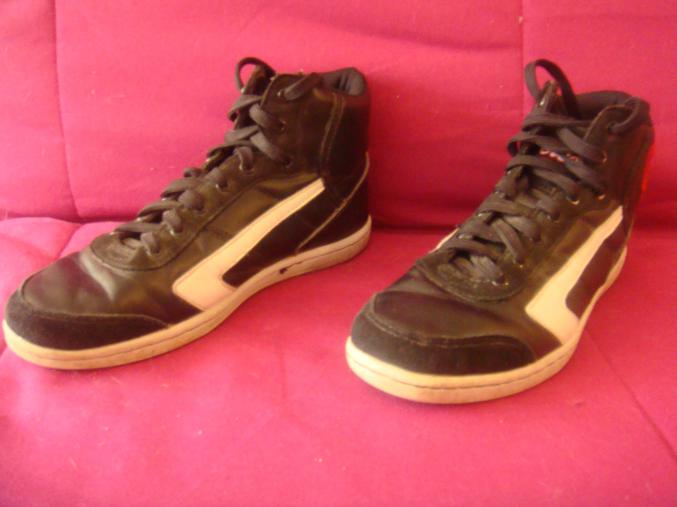 Paire de baskets CREEKS pointure 30