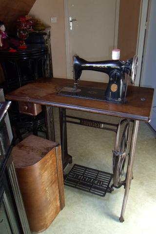 MACHINE à COUDRE SINGER