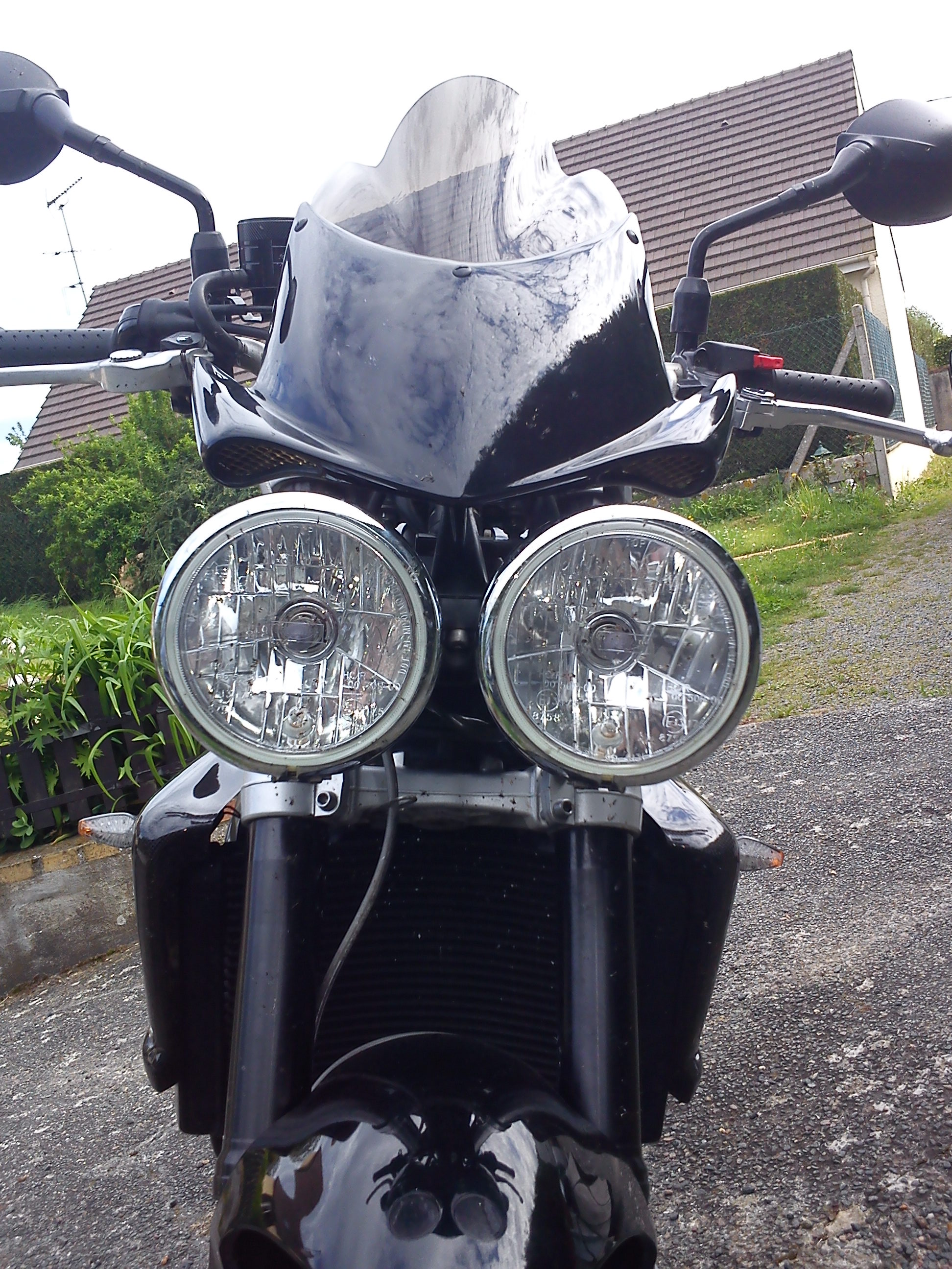 Saut de vent street triple 675 R