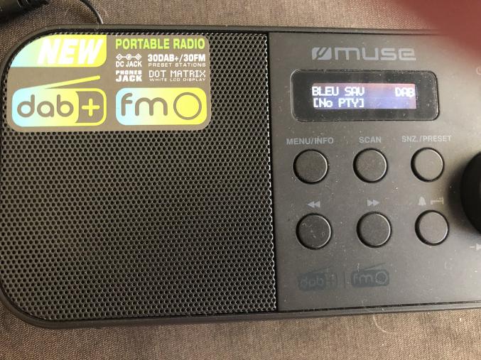 RADIO DAB/FM neuve