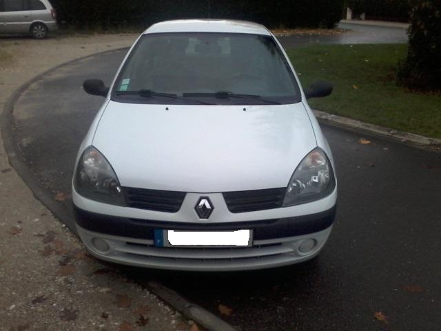 Vends urgent Renault Clio ii (2) campus 1.5 dci 70 5p
