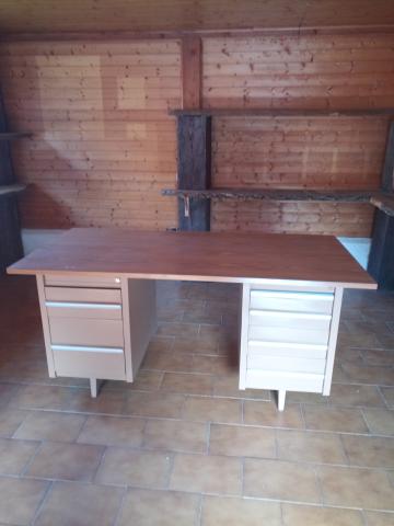 Vente bureau,meuble,roue 2008