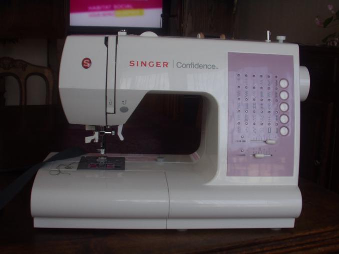 Machine à coudre électrique SINGER