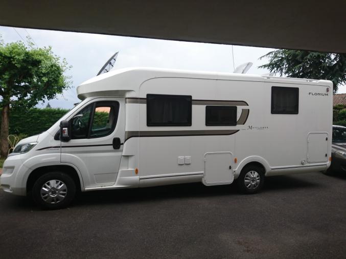 Camping car profilé Fleurette Florium Mayflower 73LMS