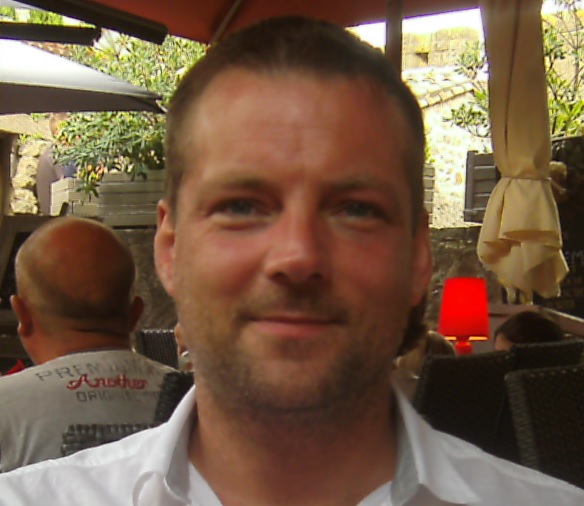 Travaux de peinture, carrelage,...