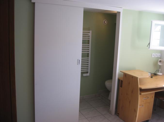 Loue chambre meublée