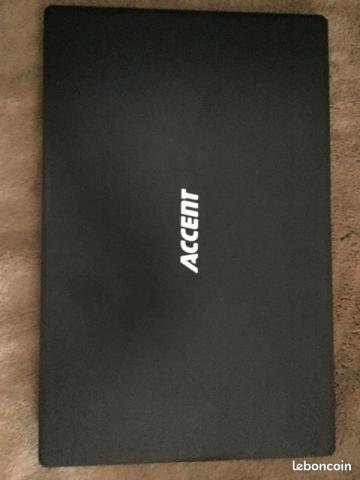 Pc portable ACCENT Notebook W2000 en très bonne état.