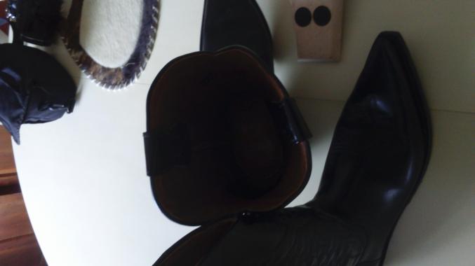 Santiag t44 quasi-neuves