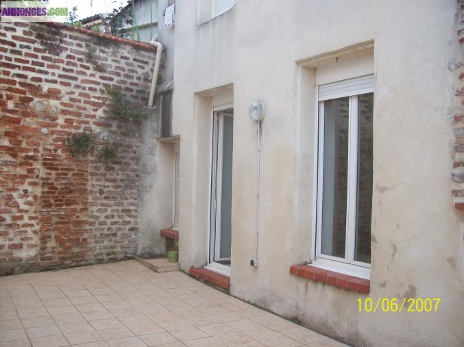 T3 SUR COUR INTERIEURE