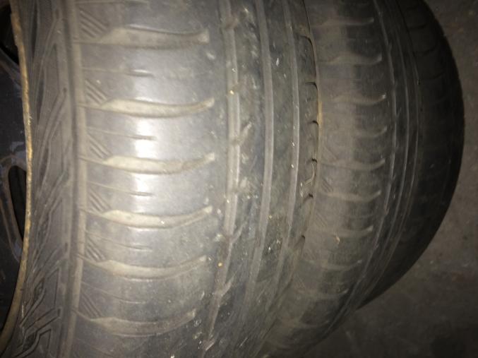 4 jantes tôles 13 pouces 4 pneus 165/70 R13  