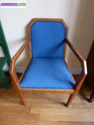 Fauteuil ancien refait à neuf