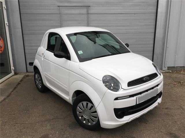Microcar Due INITIAL