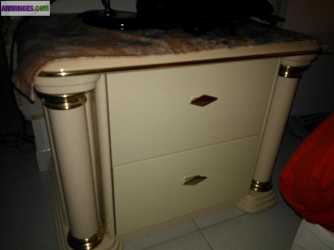 COMMODE