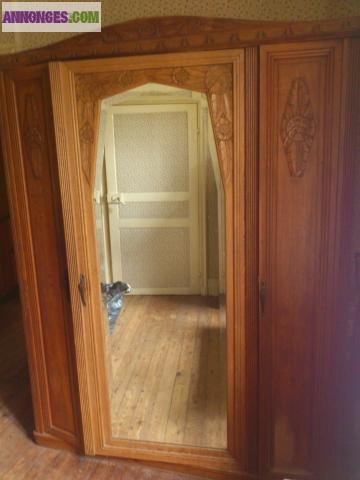 Armoire normande porte centrale vitrée