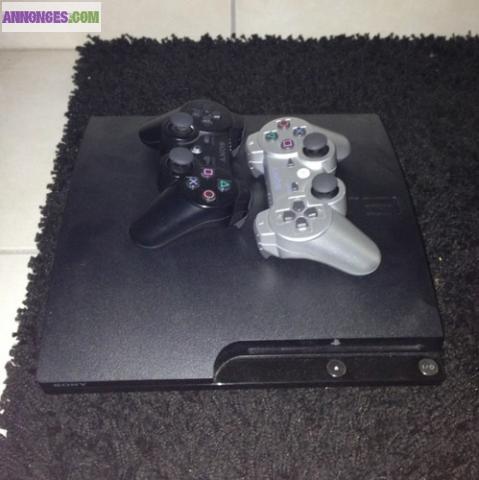 Ps3 Slim 120go + 2 Manettes + 4 Jeux