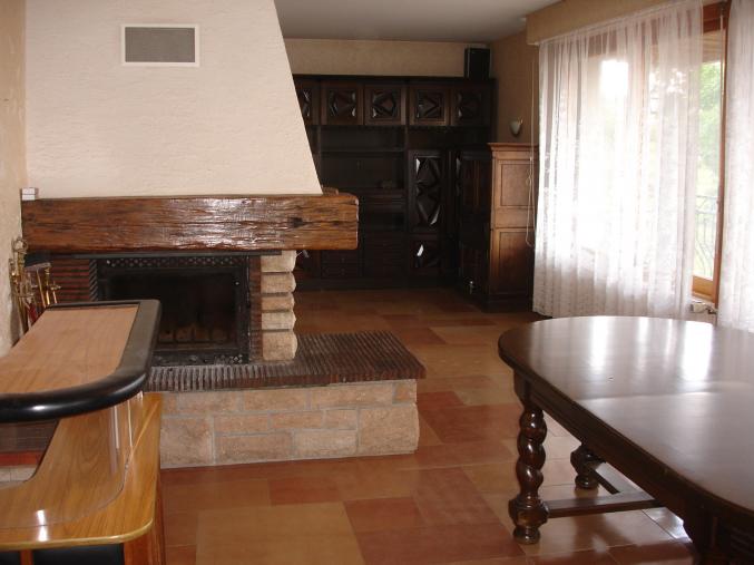 Maison sur grand terrain 3900 m2 avec dépendance