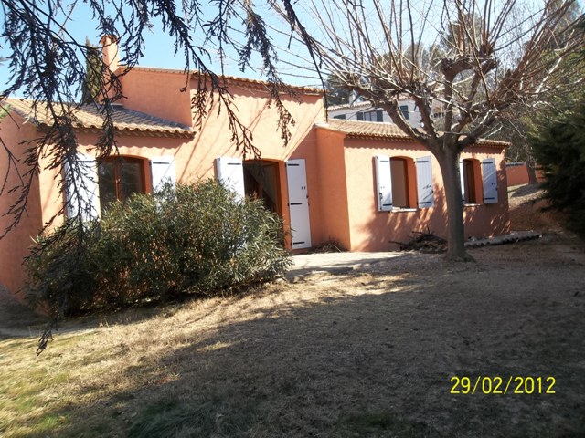 Villa F5 115m2 plein pied 4 faces sur 700m2