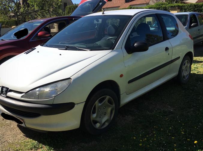 Peugeot 206 pour pièces/bricoleur