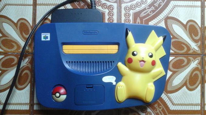 Console Nintendo 64 pikachu