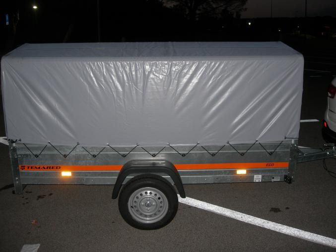 GRANDE REMORQUE BÂCHÉE