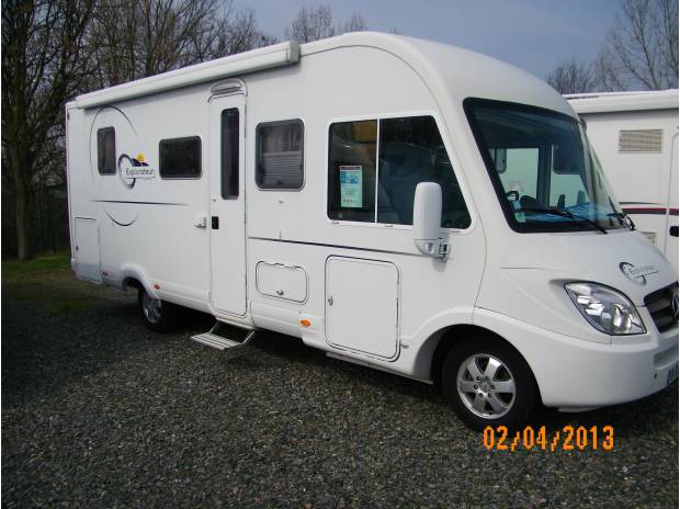 A DONNER CAMPING CAR MERCEDES INTEGRAL PILOTE