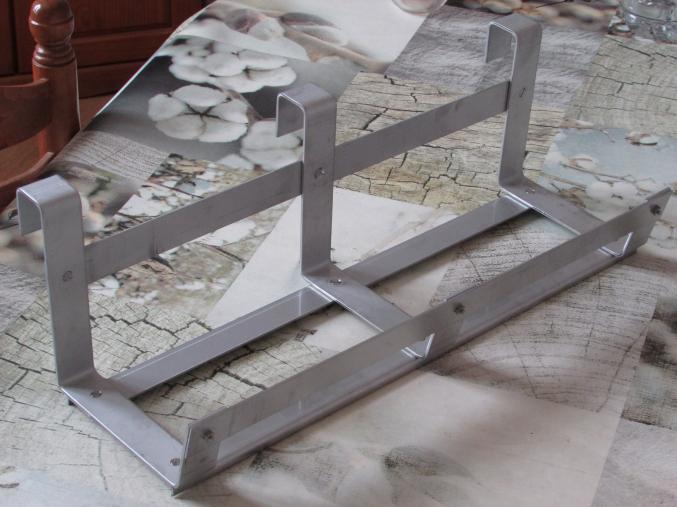 Portillon+ supports a jardinière 