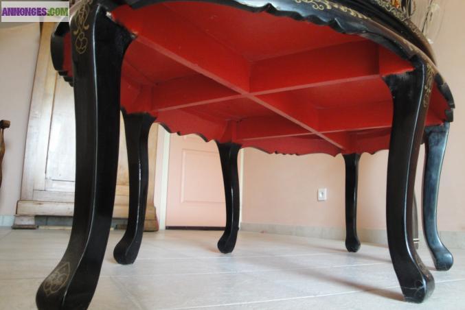 TRES BELLE TABLE CHINOISE