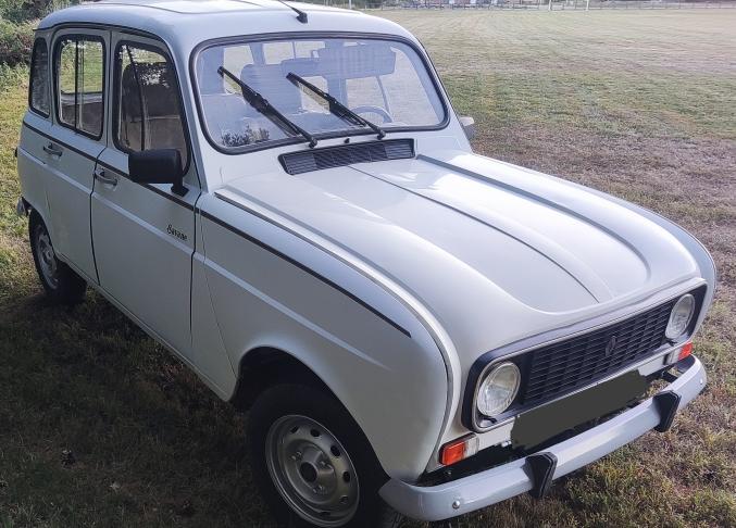 Renault 4L savane 