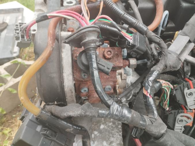 Megane 3 1.5 110cv divers pièces 