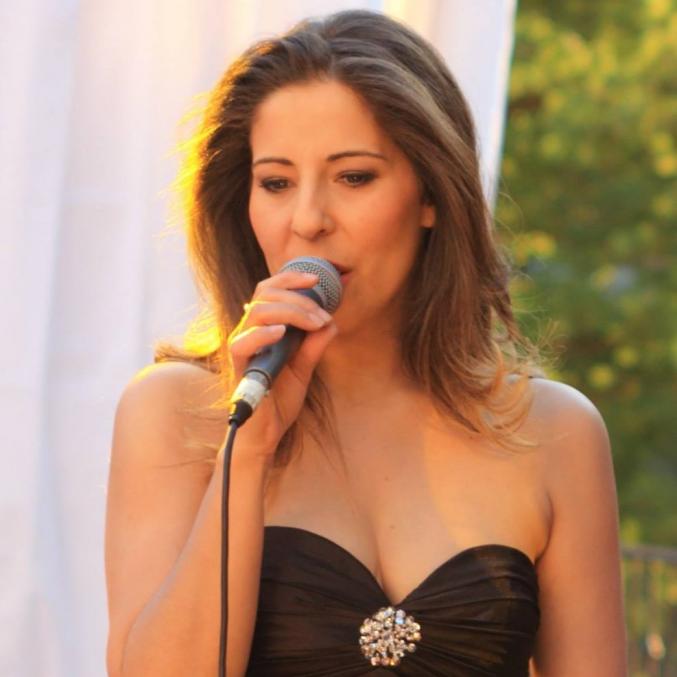 Chanteuse Pro donne cours de chant à Aix 