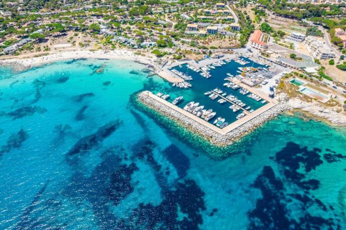 STUDIO AVEC TERRASSE