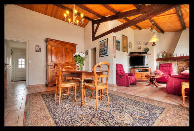 Maison 4 chambres + 2 bureaux, terrain 558 m2