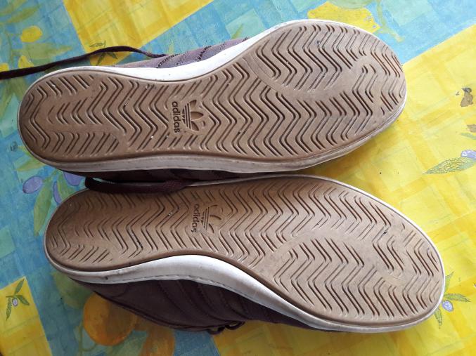 Baskettes  ADDIDAS marron taille 9 ½  - 44