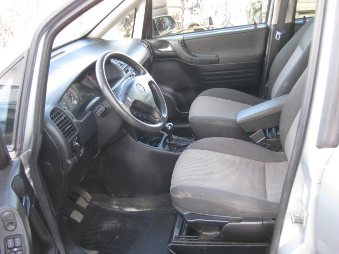 Opel Zafira 1.6 16V Confort