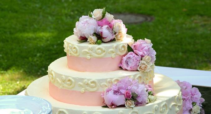 Je recherche une personne sérieuse qui peut gérer mes commandes de gâteaux