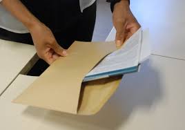 Recherche une personne disponible pour un travail à domicile dans la Mise Sous Pli.