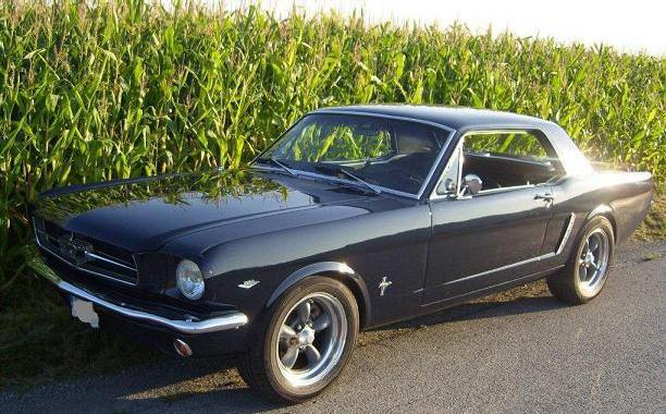 Ford Mustang Coupe