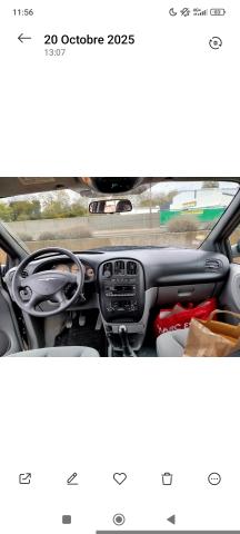 Chrysler voyager 7 places
