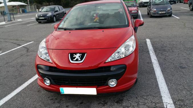 207 peugeot trois portes rouge