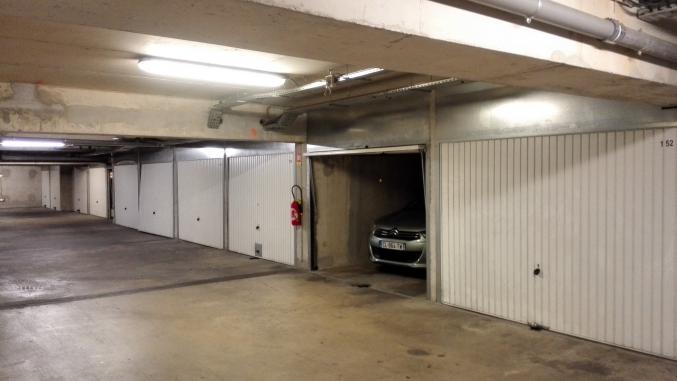 Grand box fermé rond point du prado 13008