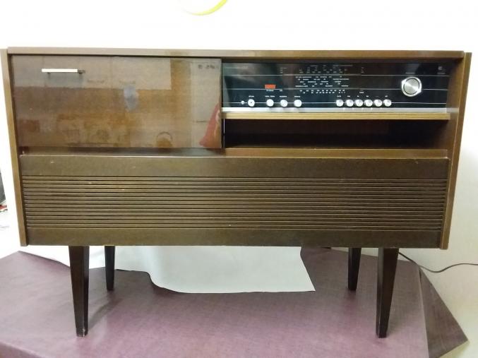 Meuble radio disque vintage 1970