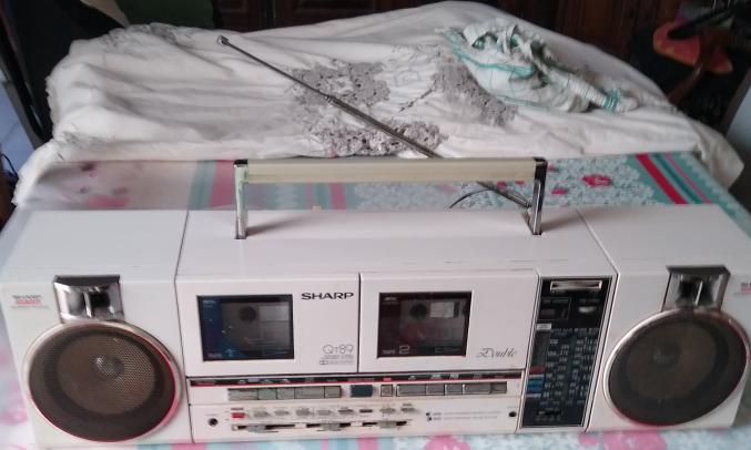 RADIO CASSETTE SHARP QT 89 Collector
