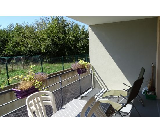 A louer appartement T2 avec terrasse - Montferrat