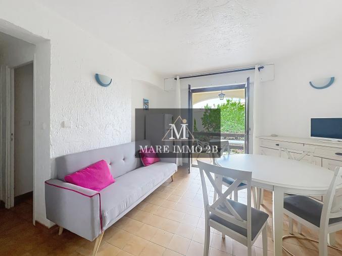 Appartement de type T3 dans résidence avec piscine