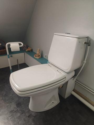 Cuvette WC avec réservoir