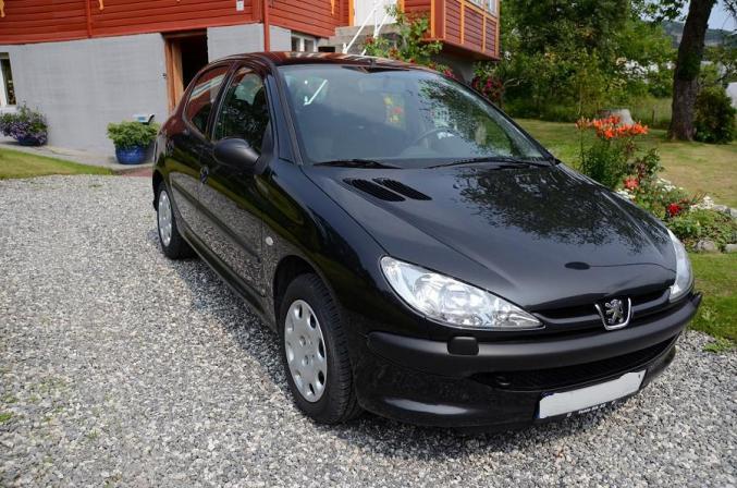 Peugeot 206 1,4 XR tres bon etat.